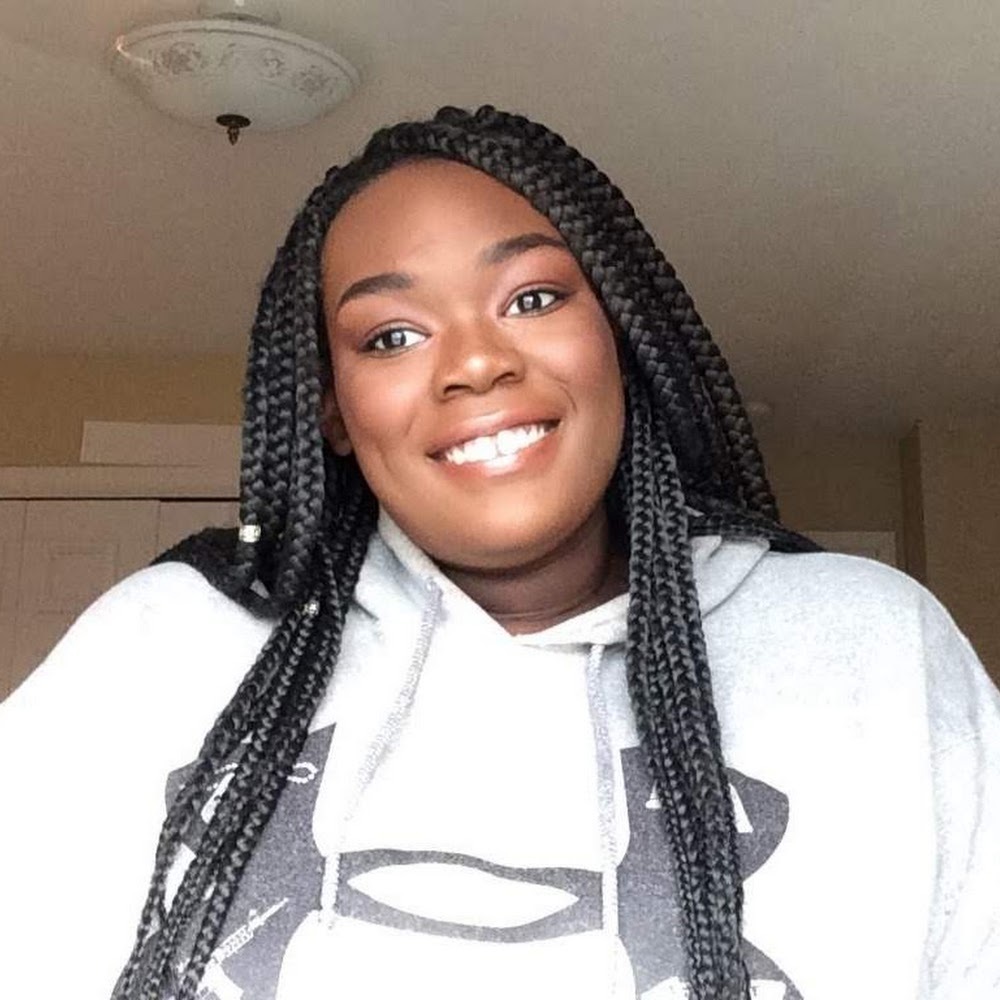 Meet your Posher, Simone